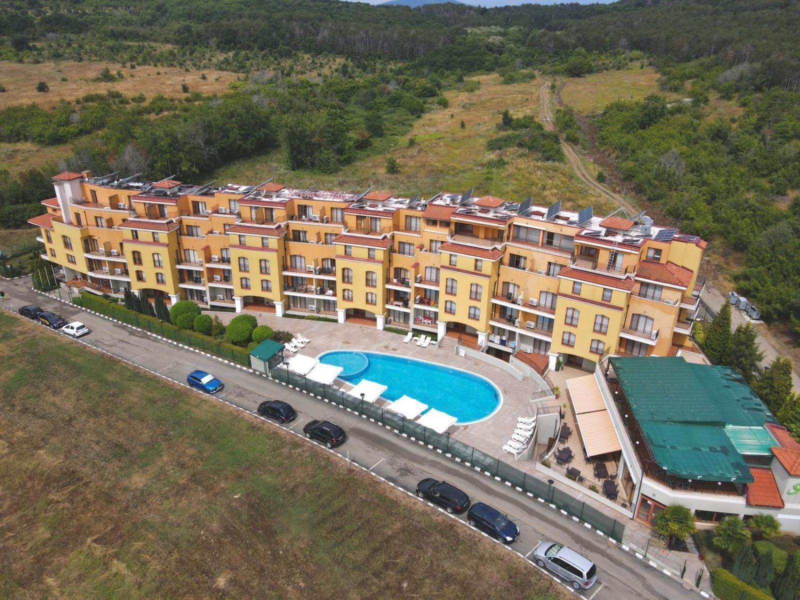 Ξενοδοχείο με διαμερίσματα Serena
